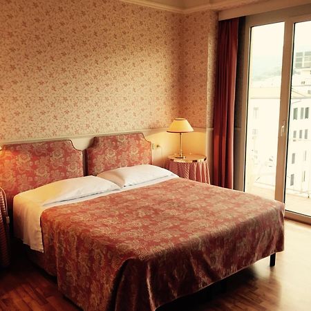 Hotel Biondi Montecatini Terme Oda fotoğraf