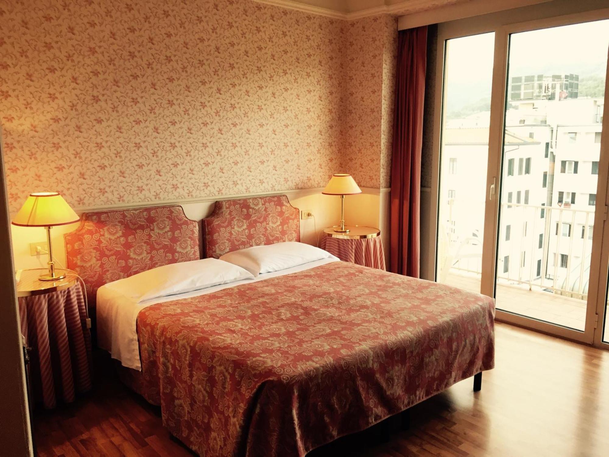 Hotel Biondi Montecatini Terme Oda fotoğraf