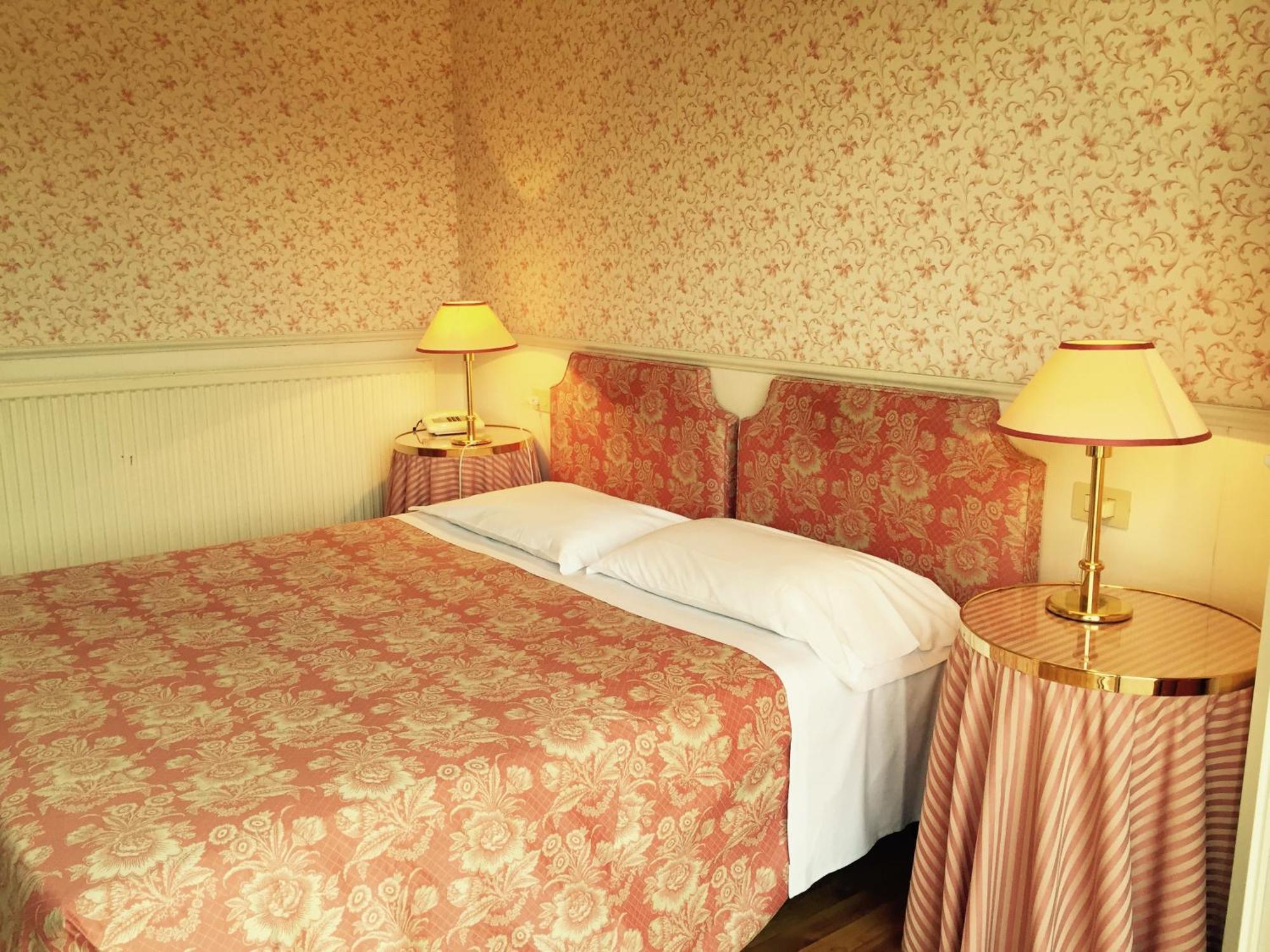 Hotel Biondi Montecatini Terme Oda fotoğraf
